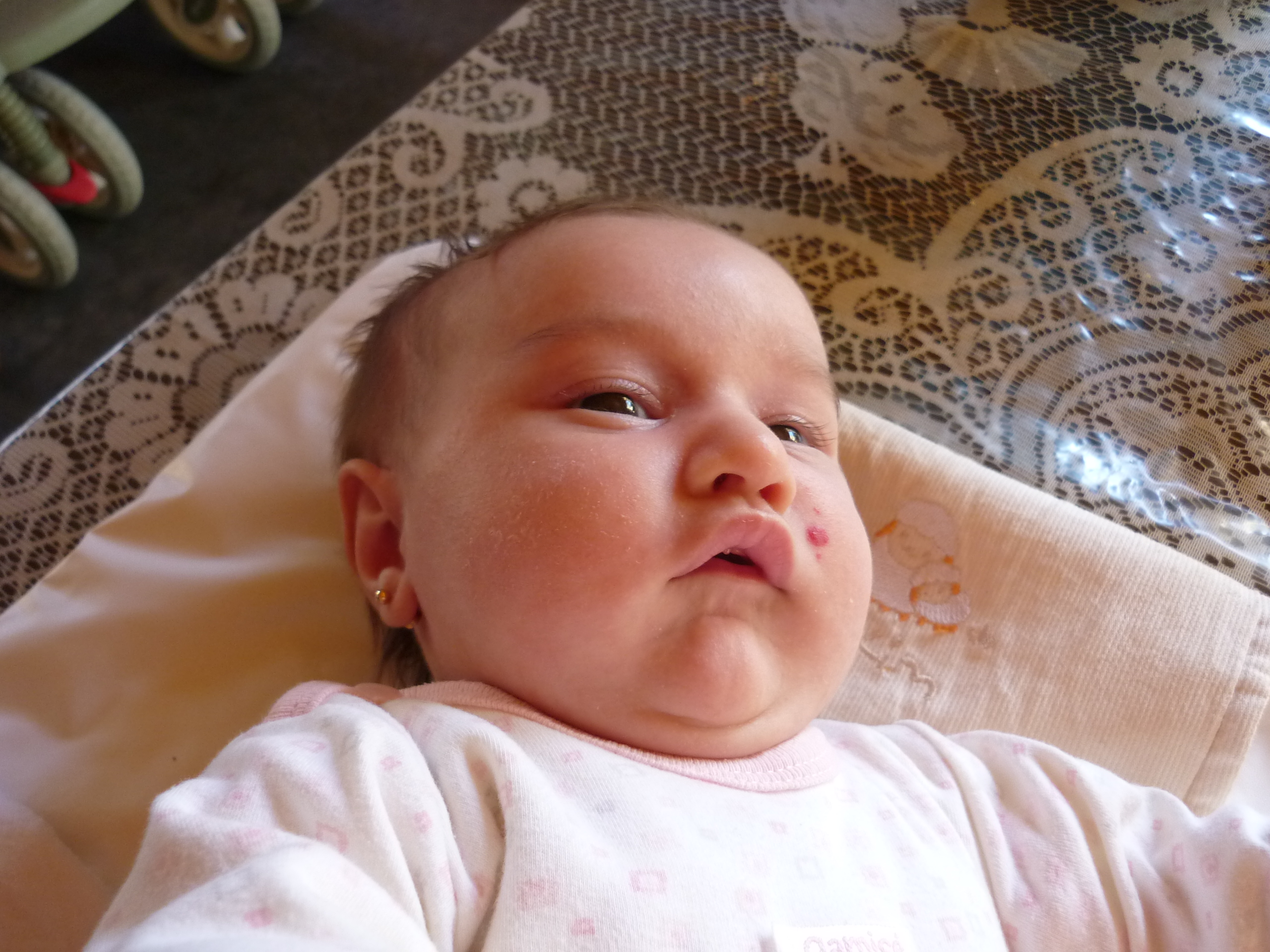 fotos/2010-09-23 - Iara y abuela rosa/P1010325.JPG